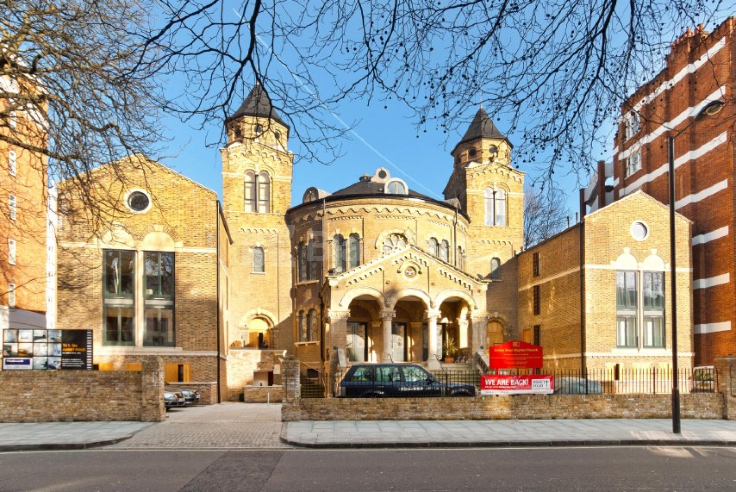 			CONVERTED CHURCH!, 2 Bedroom, 1 bath, 1 reception Flat			 Abbey Road, ST JOHNS WOOD NW8